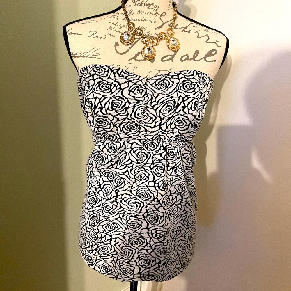 Peplum strapless top